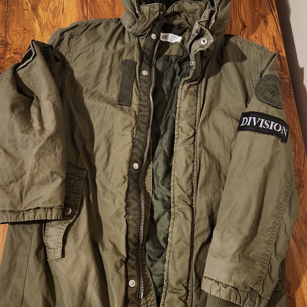 H&M Green Military Field Jacket with Durable Fabric and Epaulettes